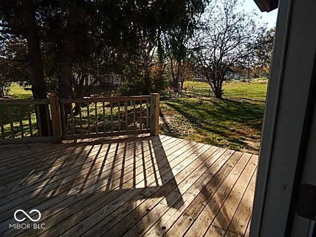 561 Boonesboro Rd - Photo 2 of 18