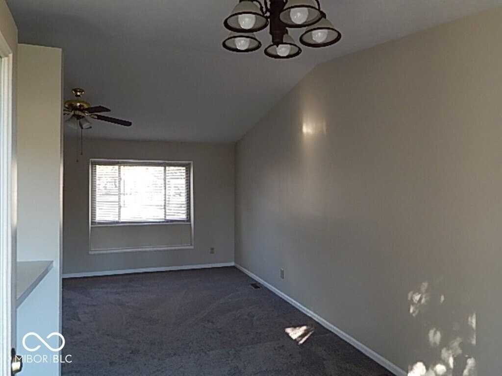 561 Boonesboro Rd - Photo 5 of 18