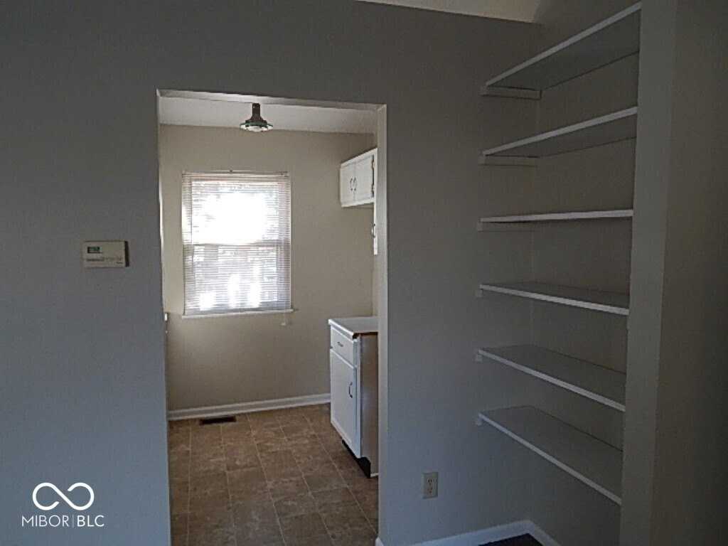 561 Boonesboro Rd - Photo 7 of 18