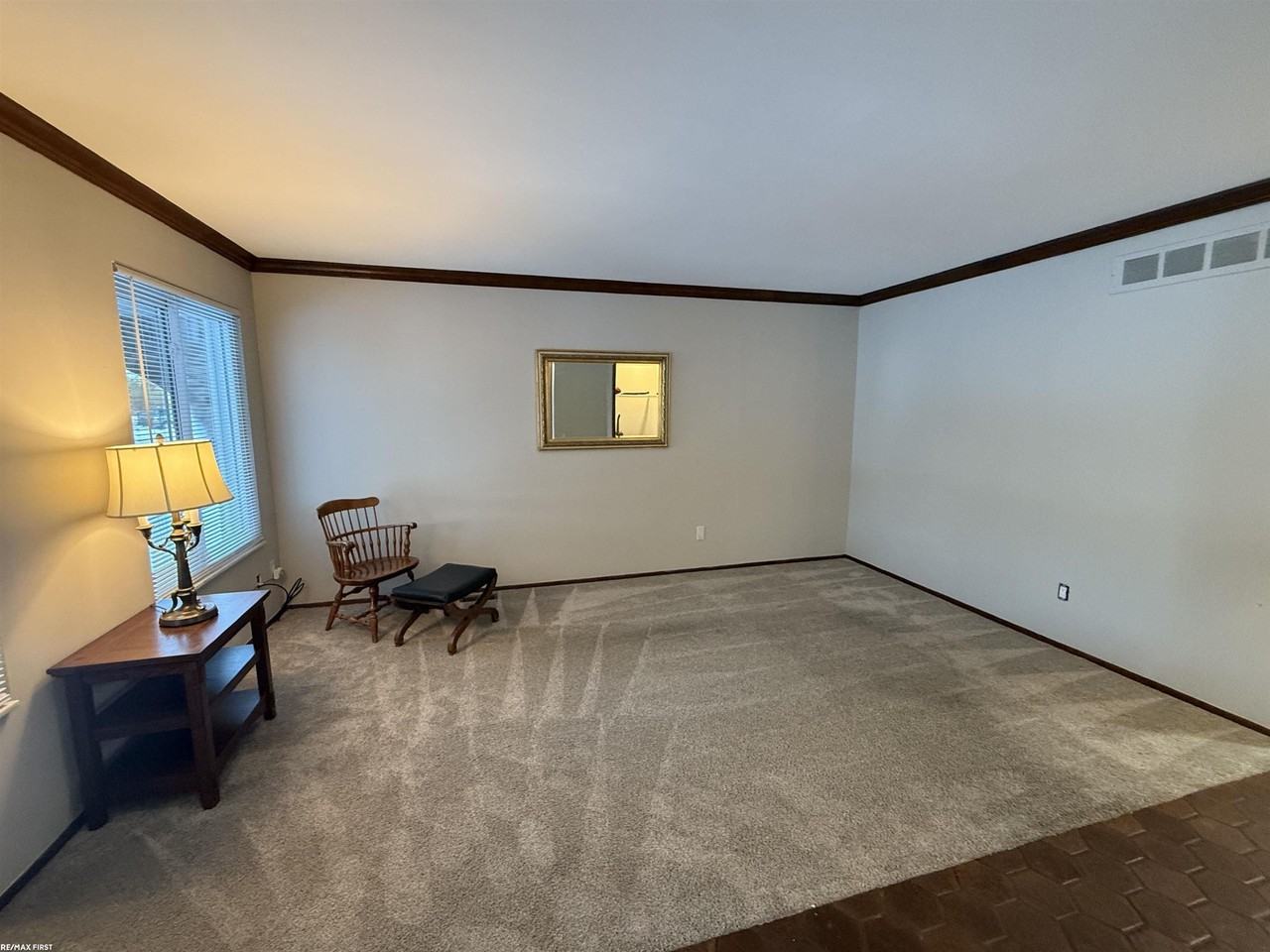 16306 E Hill Dr - Photo 4 of 22