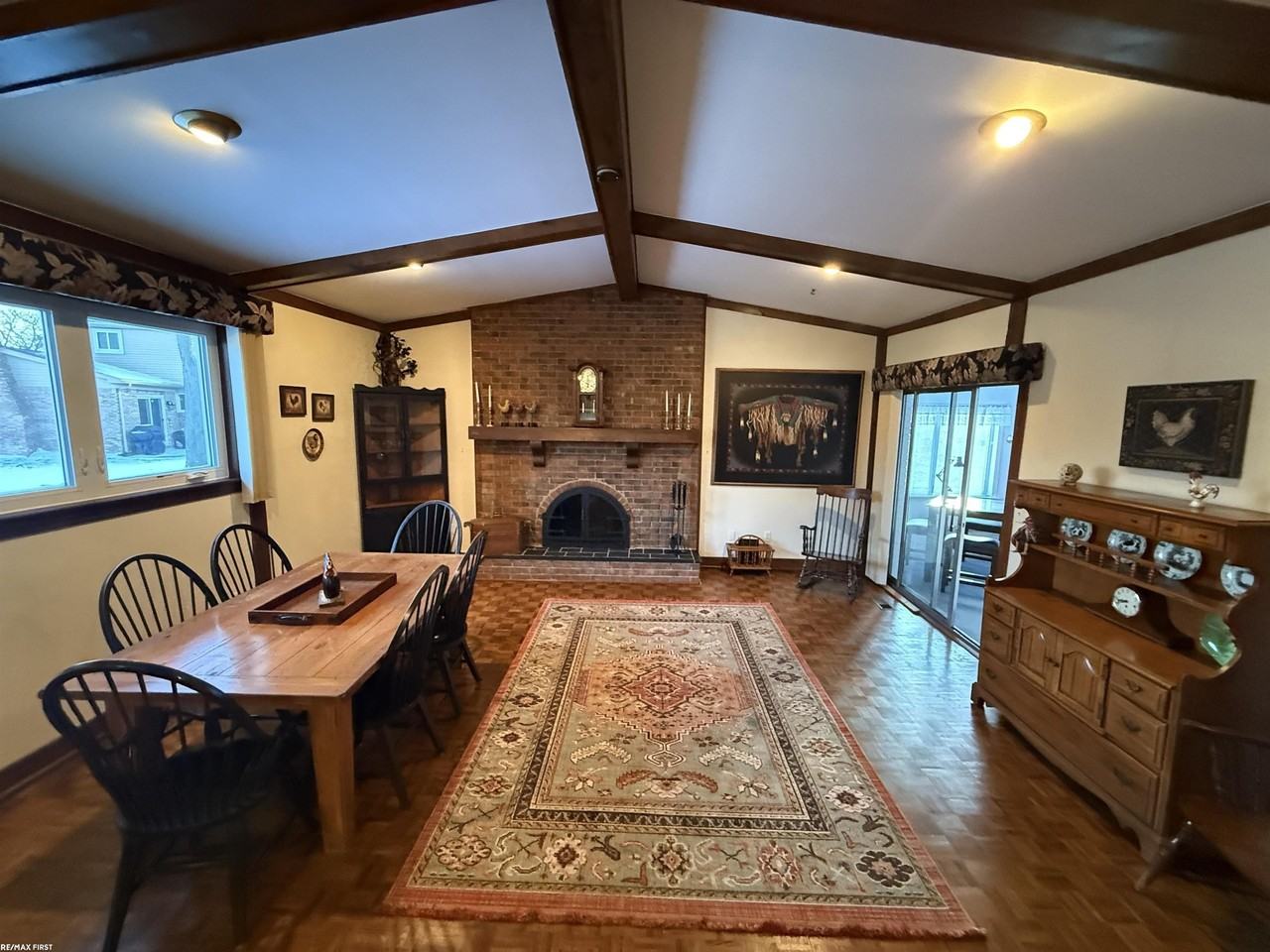 16306 E Hill Dr - Photo 7 of 22