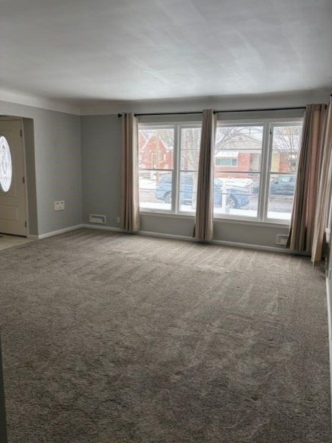 2439 22nd St - Photo 6 of 19