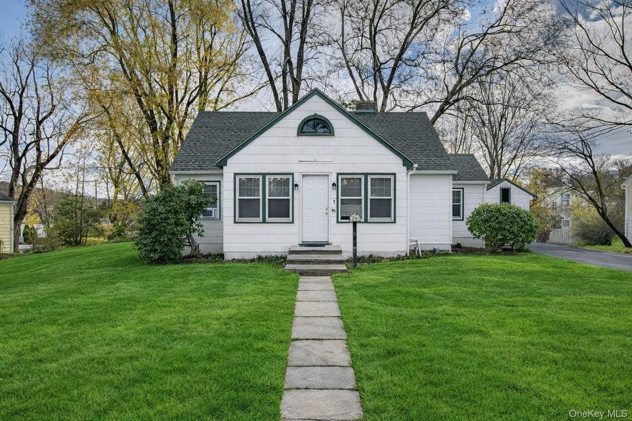 36 Swezey Pl - Photo 2 of 15