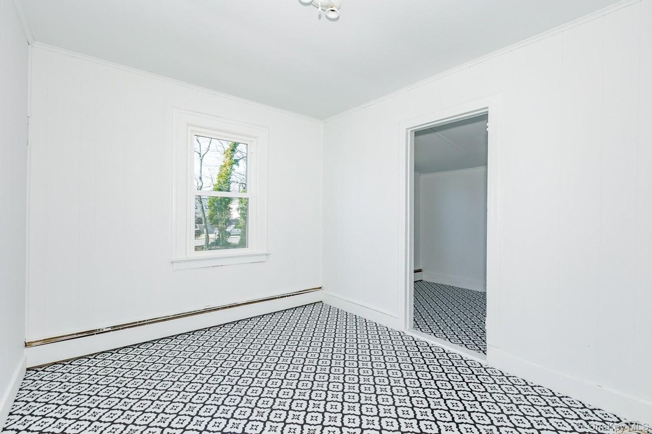 160 Austin St - Photo 4 of 21