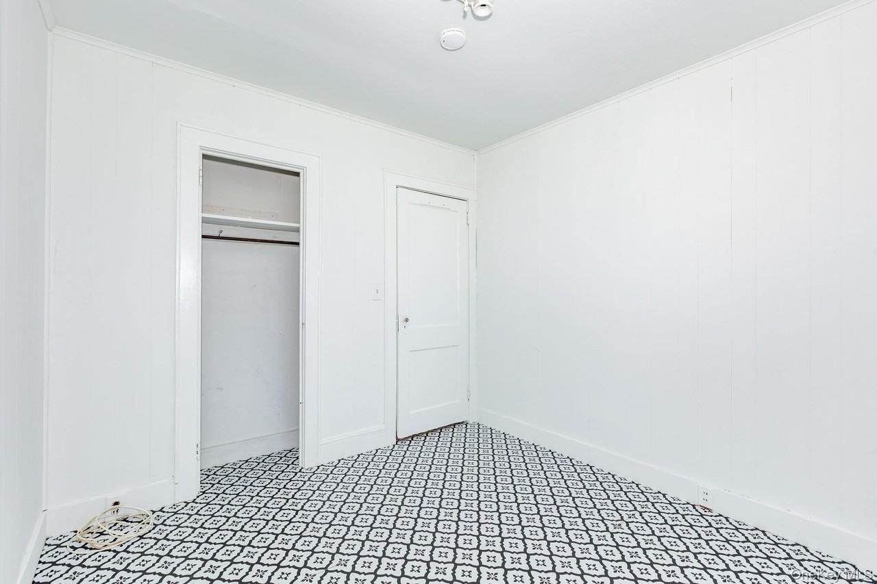 160 Austin St - Photo 5 of 21