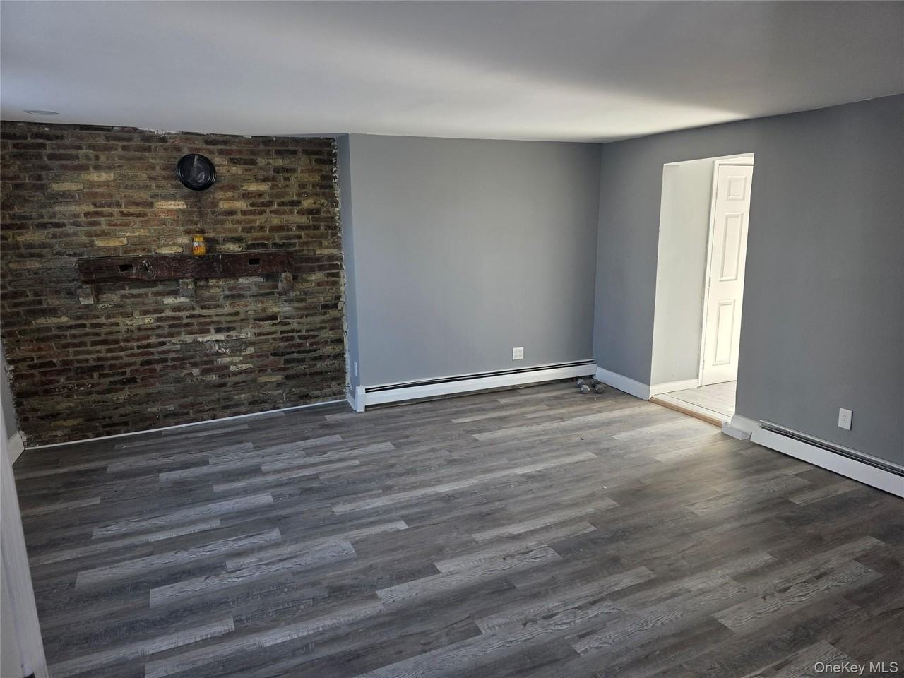 91 Orchard St - Photo 2 of 8