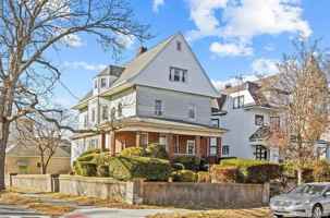 featured image of 194 Summit Ave Apt 2 #2