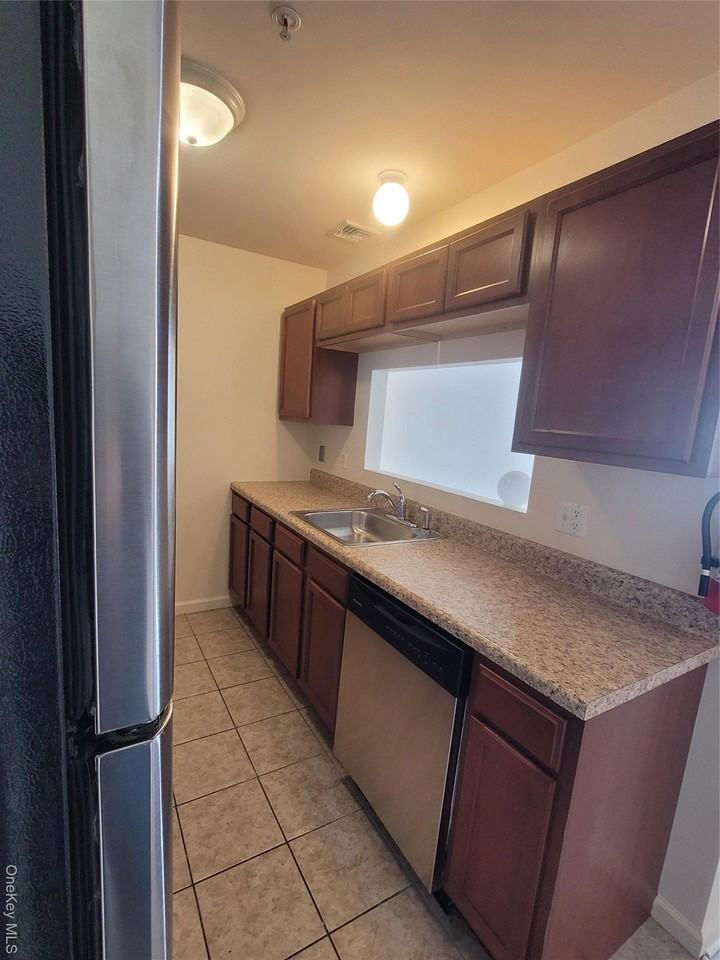 123 Ruth Ct Unit D #D - Photo 3 of 15