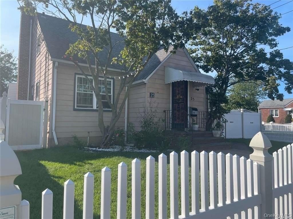 25 Grand St Unit 1 #1-2 - Photo 2 of 17