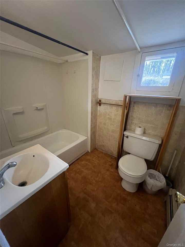 333 Girard Street unit: 3 #3 - Photo 5 of 9