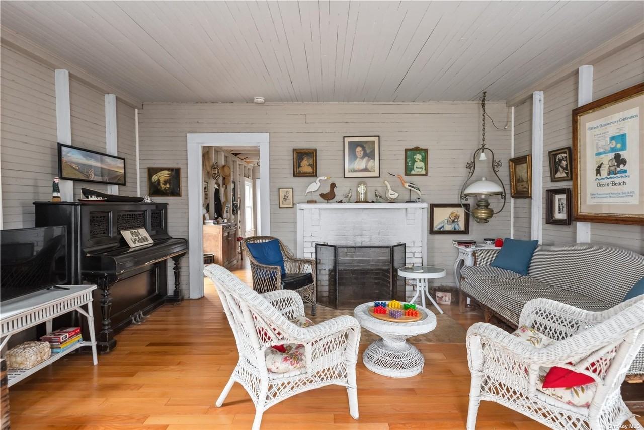 20 Ocean Rd - Photo 3 of 19