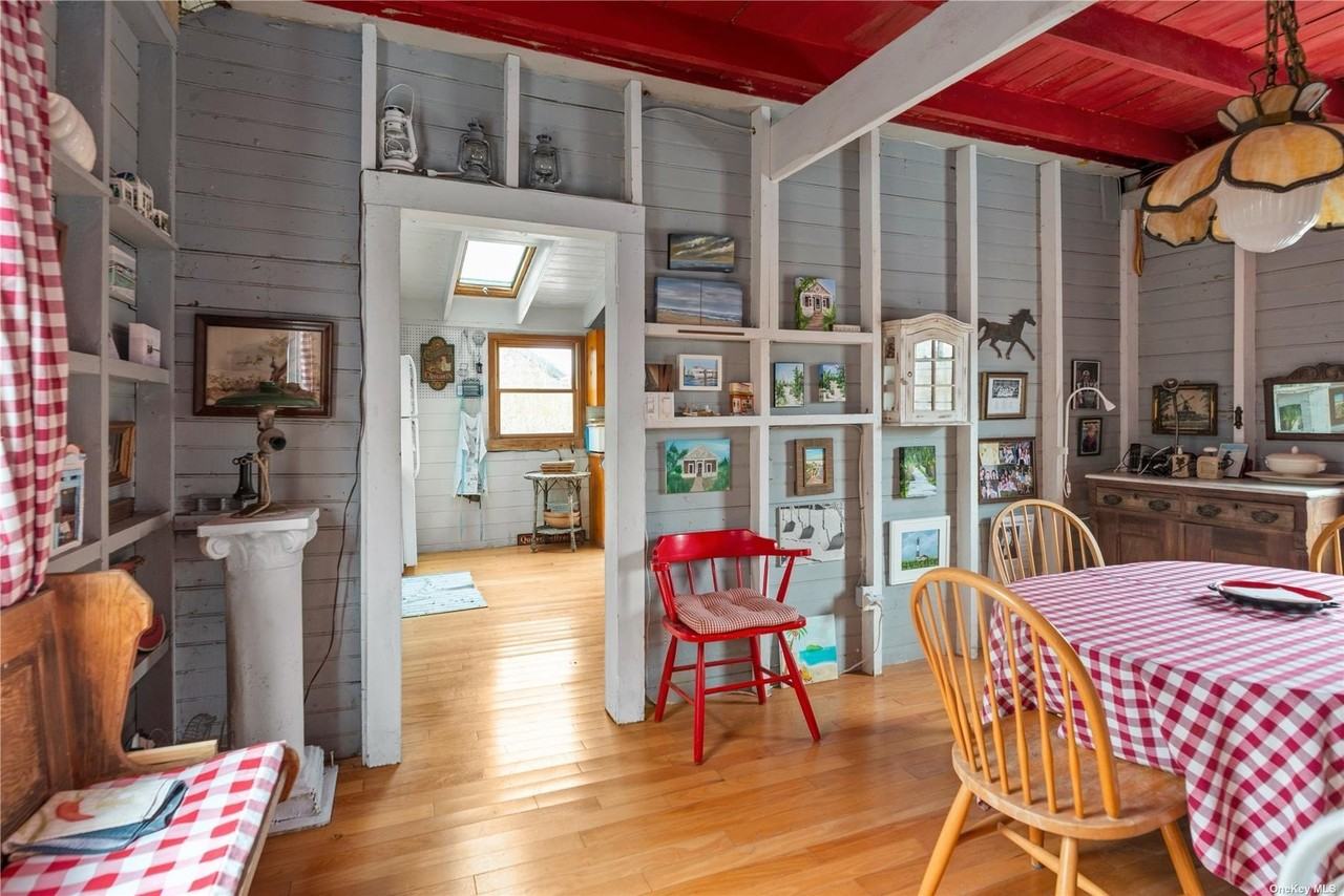 20 Ocean Rd - Photo 7 of 19