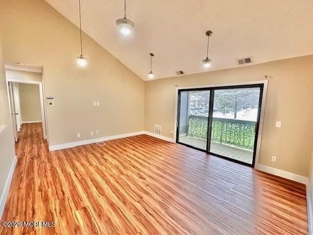 211 Sunshine Ct - Photo 2 of 17