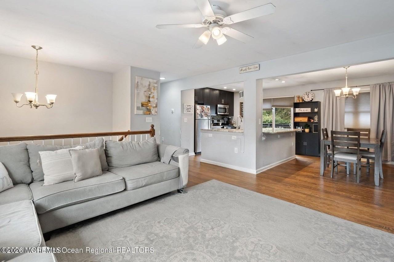 510 Leawood Ave - Photo 5 of 28