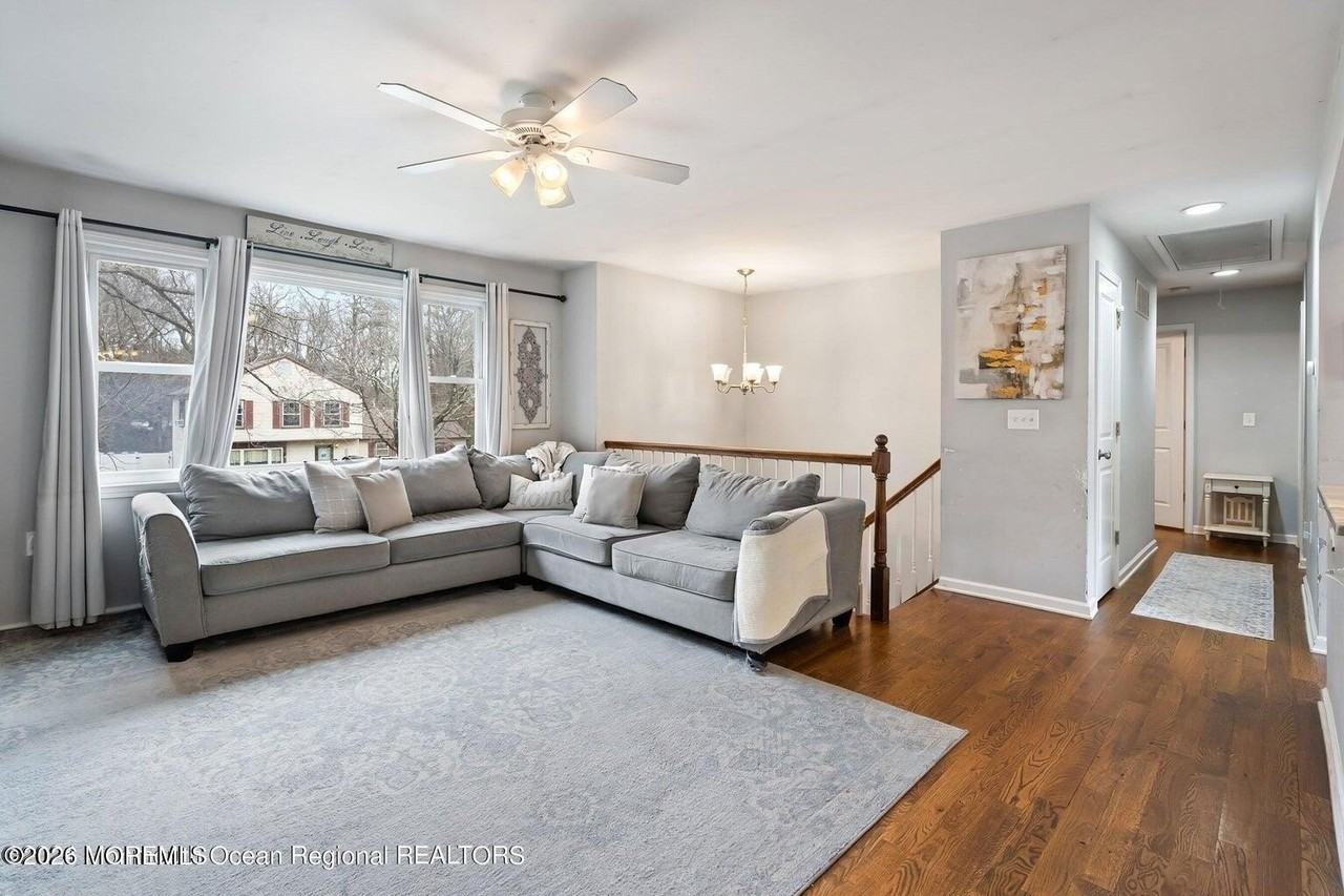 510 Leawood Ave - Photo 6 of 28