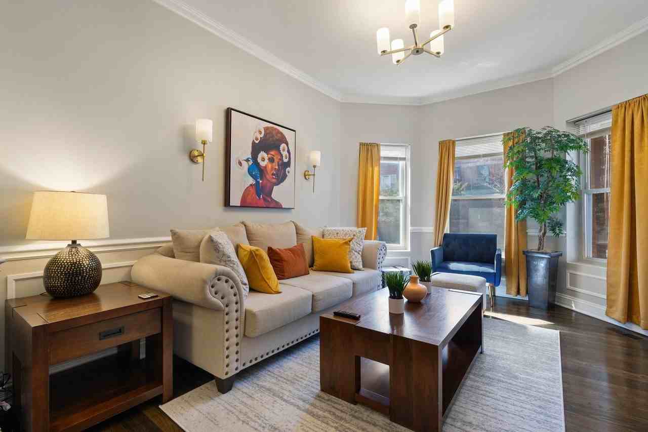 6145 S Eberhart Ave Unit 1 #1 - Photo 2 of 24