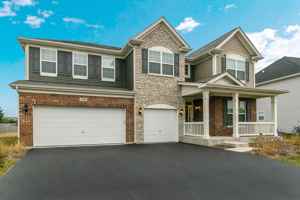 featured image of 367 Bloomfield Cir E