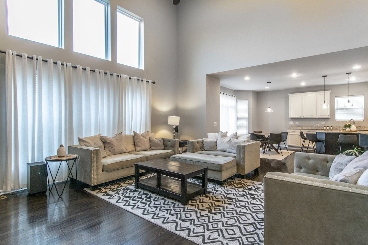 367 Bloomfield Cir E - Photo 7 of 24