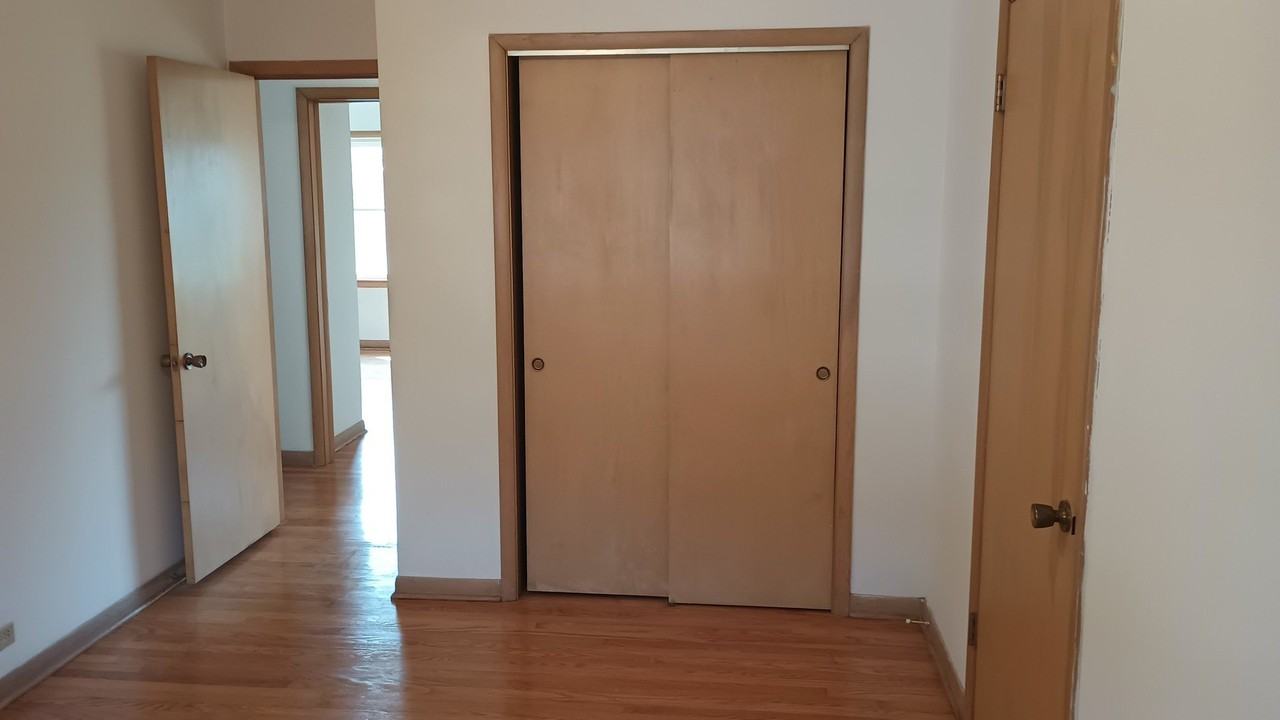 4950 Greenwood St Apt 3e #3E - Photo 6 of 19