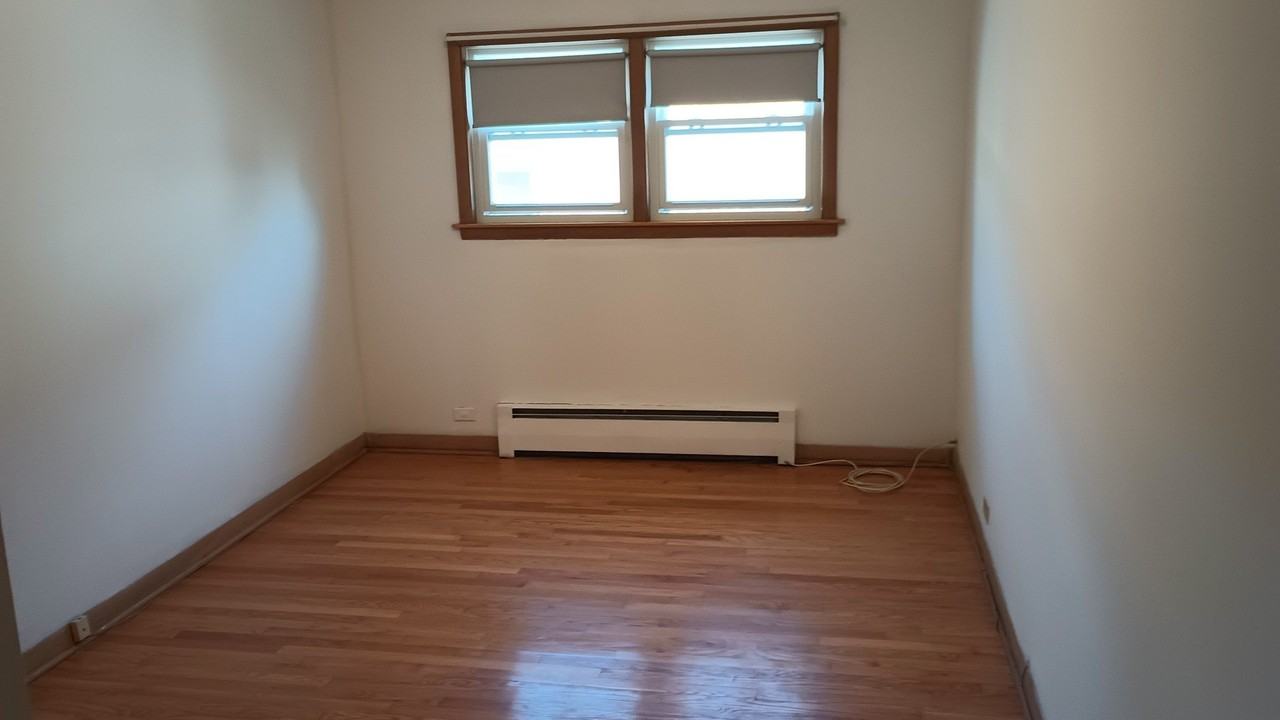 4950 Greenwood St Apt 3e #3E - Photo 7 of 19