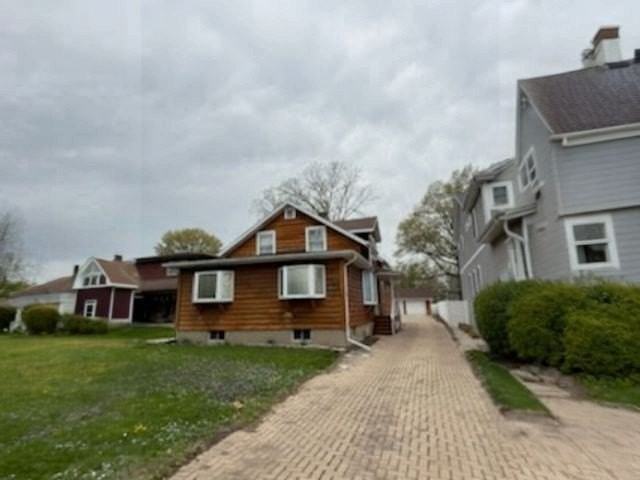 4614 Gilbert Ave - Photo 2 of 17