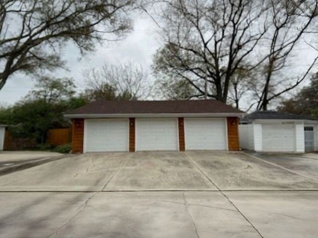 4614 Gilbert Ave - Photo 6 of 17