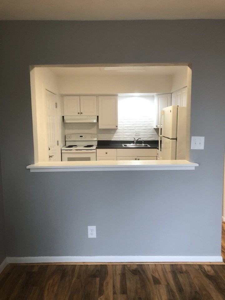 905 Main St Unit 2 #2 - Photo 3 of 12