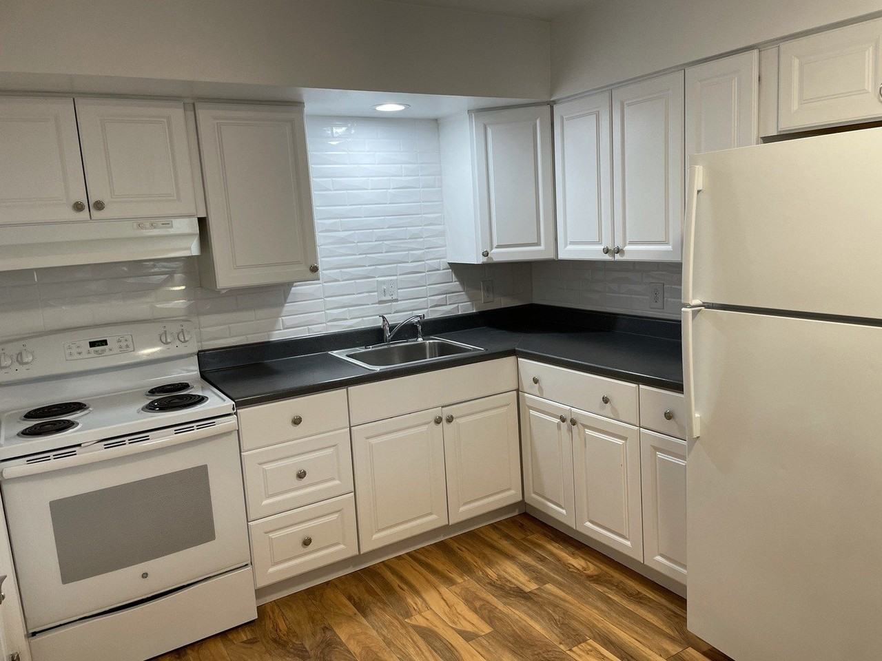 905 Main St Unit 2 #2 - Photo 5 of 12