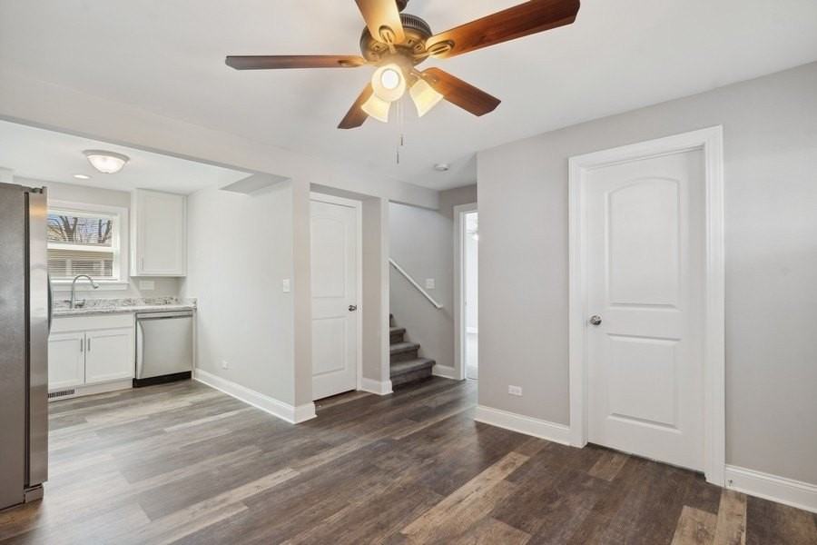 293 Scott St - Photo 4 of 17