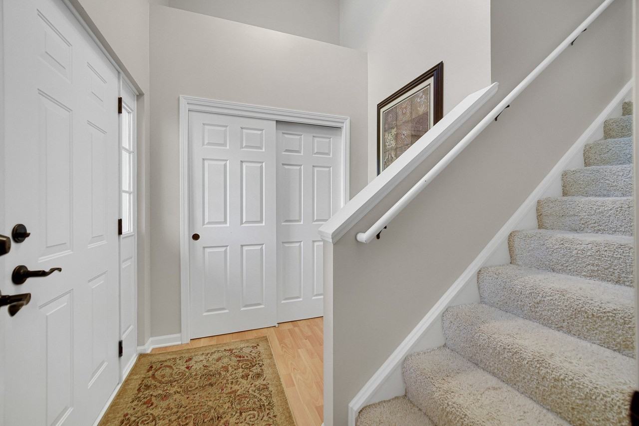 2623 Cobblestone Dr - Photo 4 of 29