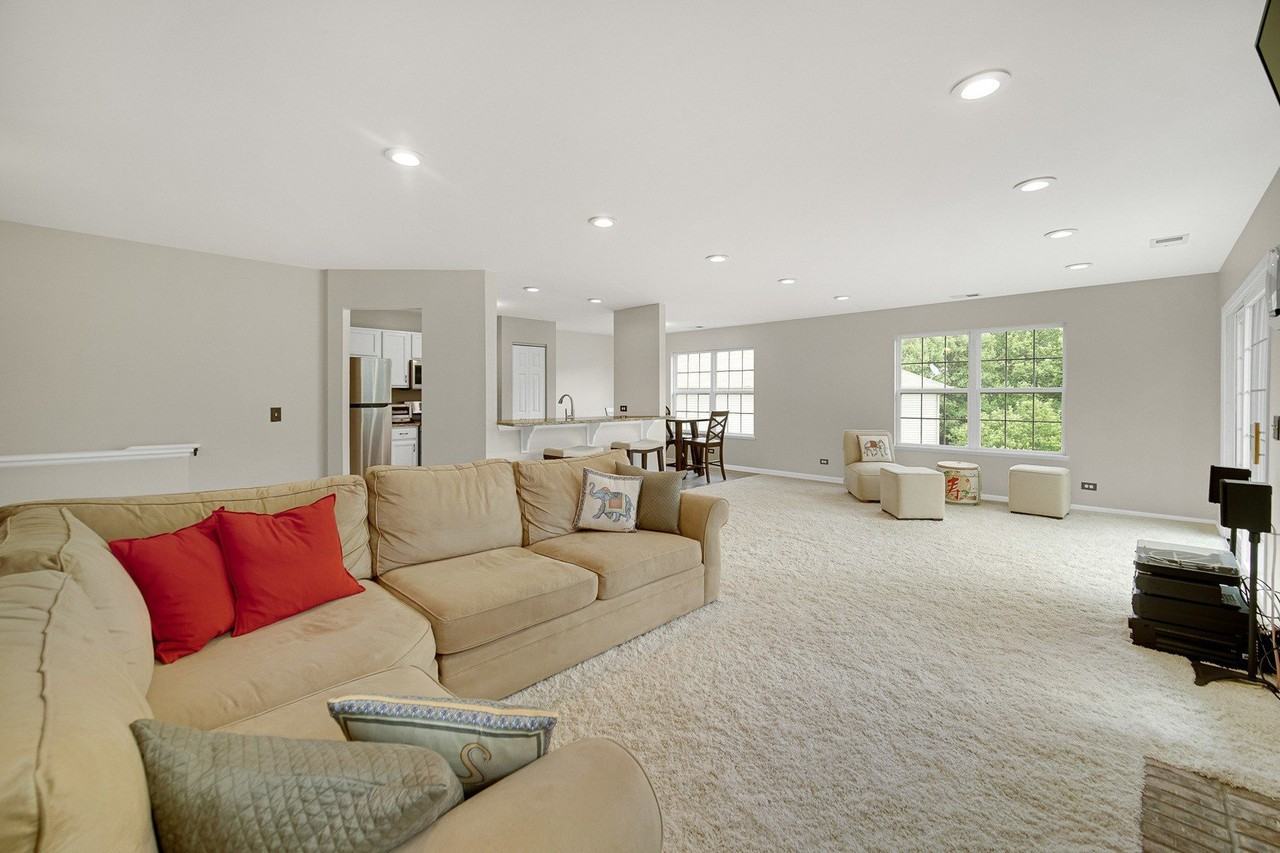 2623 Cobblestone Dr - Photo 7 of 29