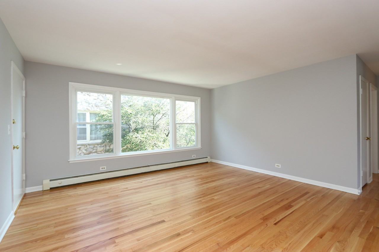 6555 N Natoma Ave Apt 2w #2W - Photo 3 of 6