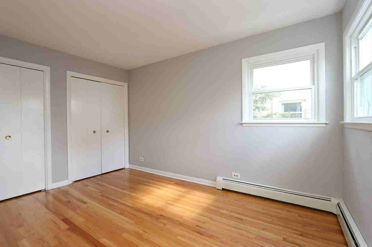 6555 N Natoma Ave Apt 2w #2W - Photo 5 of 6