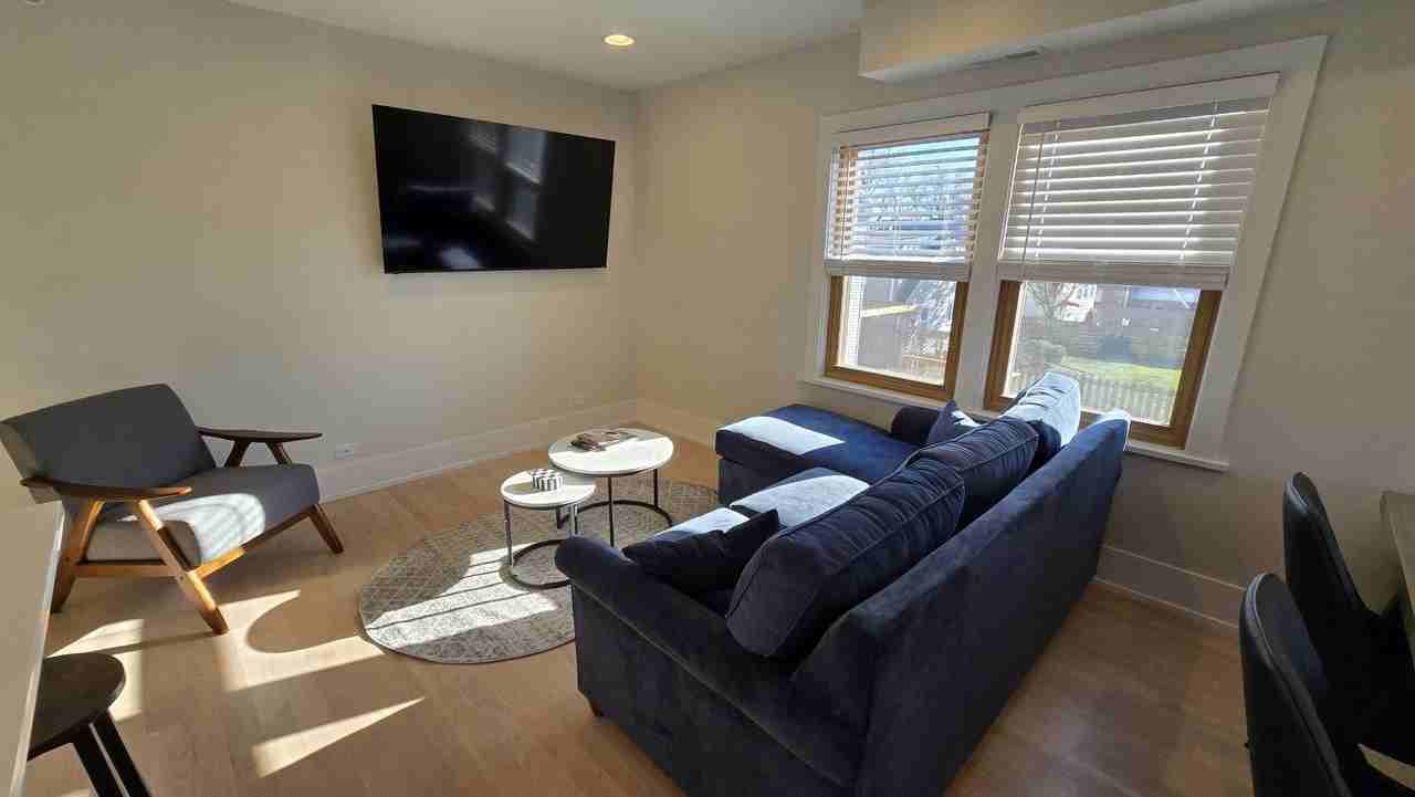 4000 Forest Ave #6 - Photo 3 of 20