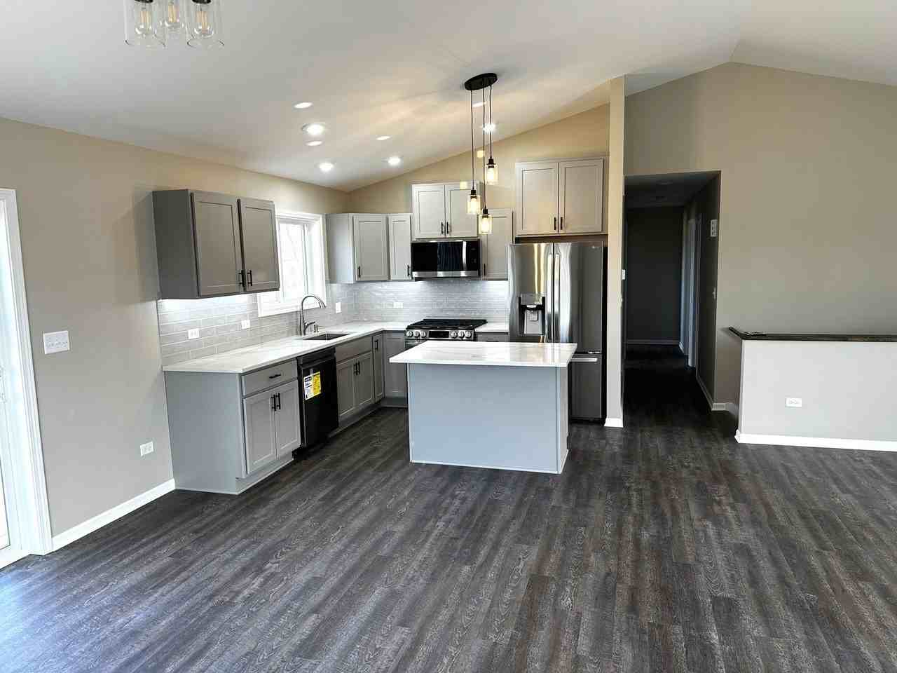 317 Buena Ter - Photo 7 of 10