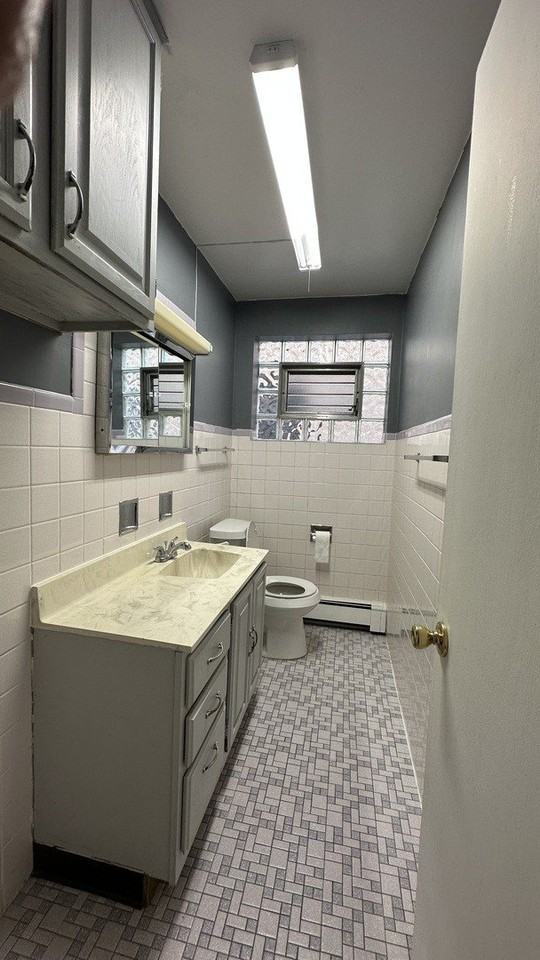 6118 W Gunnison St Apt 1 #1 - Photo 5 of 11