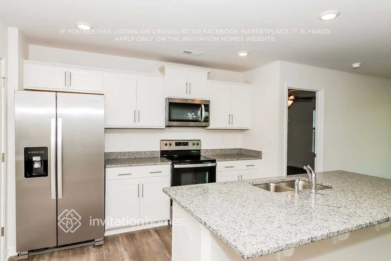 106 Cassius Dr - Photo 6 of 12