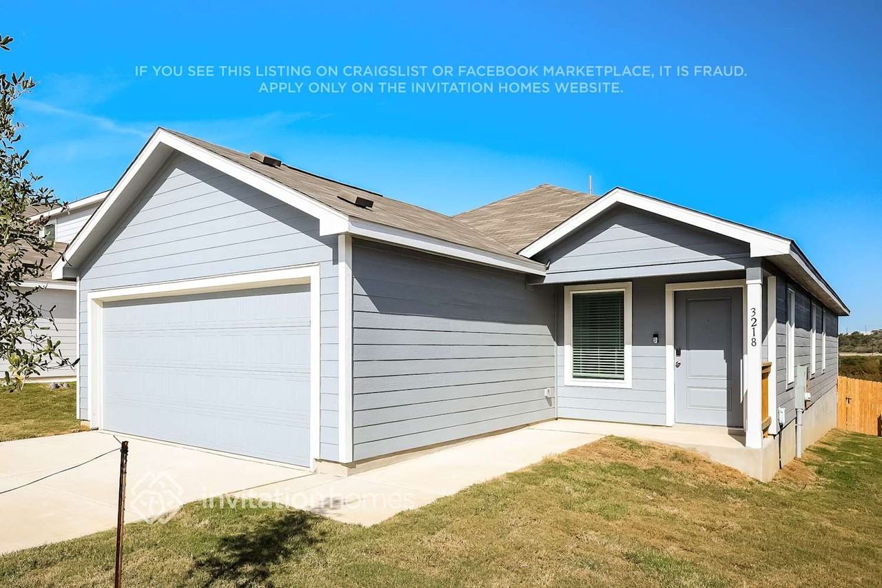 3218 Roslyn Grist - Photo 2 of 20