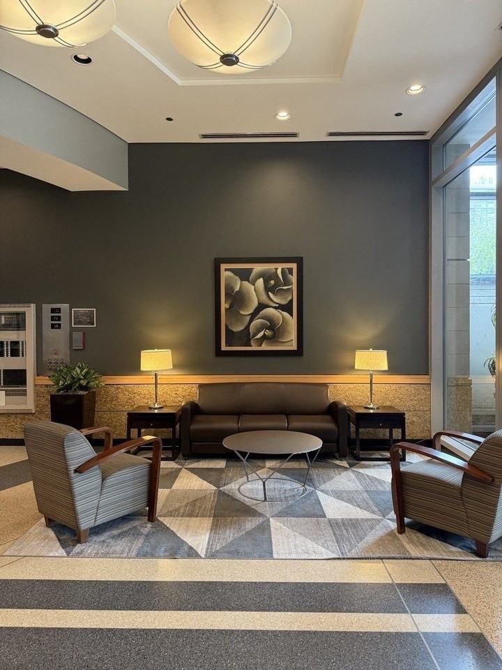 1600 S Prairie Ave Unit 1607 #1607 - Photo 2 of 11