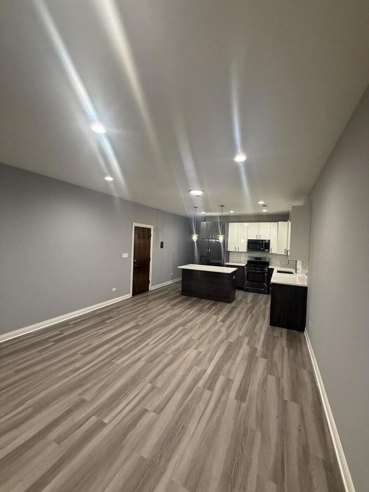 4525 S Prairie Ave Unit 2 #2 - Photo 4 of 14