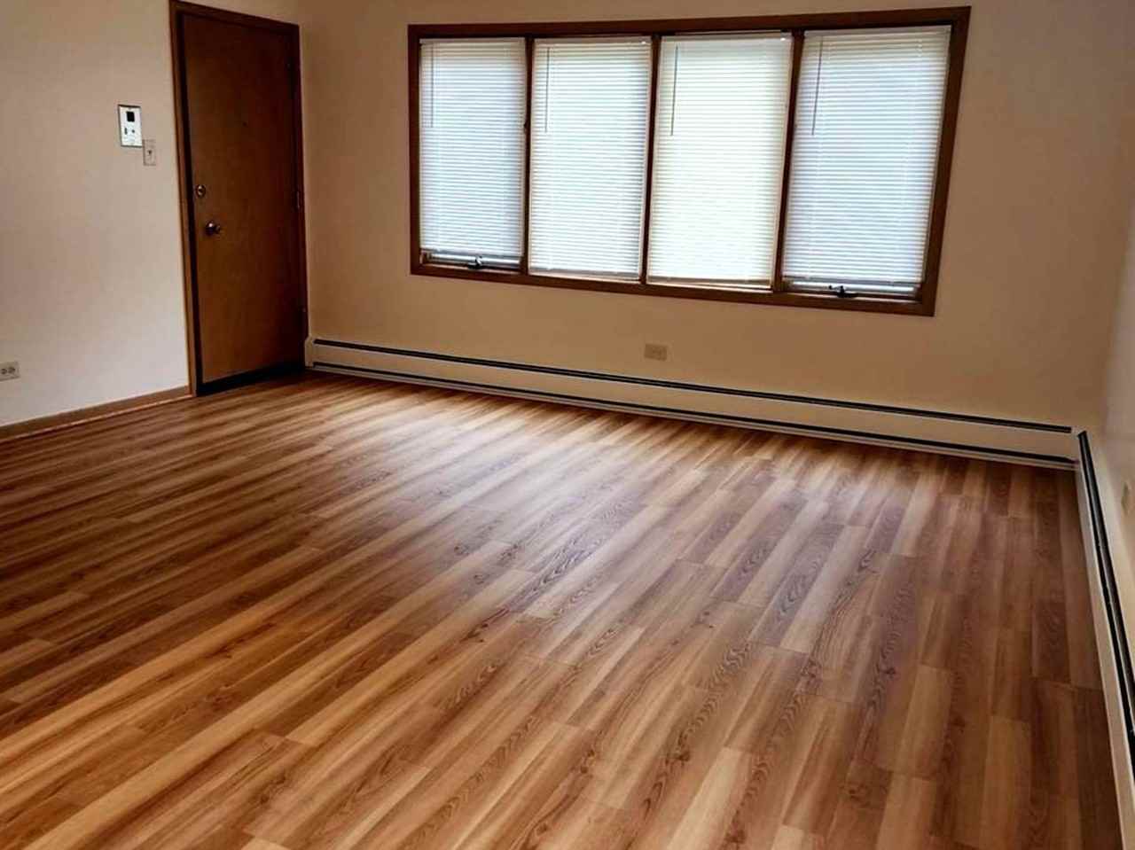 10431 S Keating Ave Apt 4 #4 - Photo 2 of 12