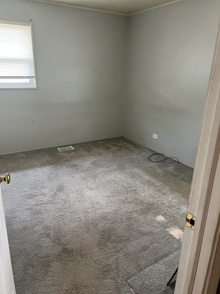 2713 Wilke Rd - Photo 4 of 9