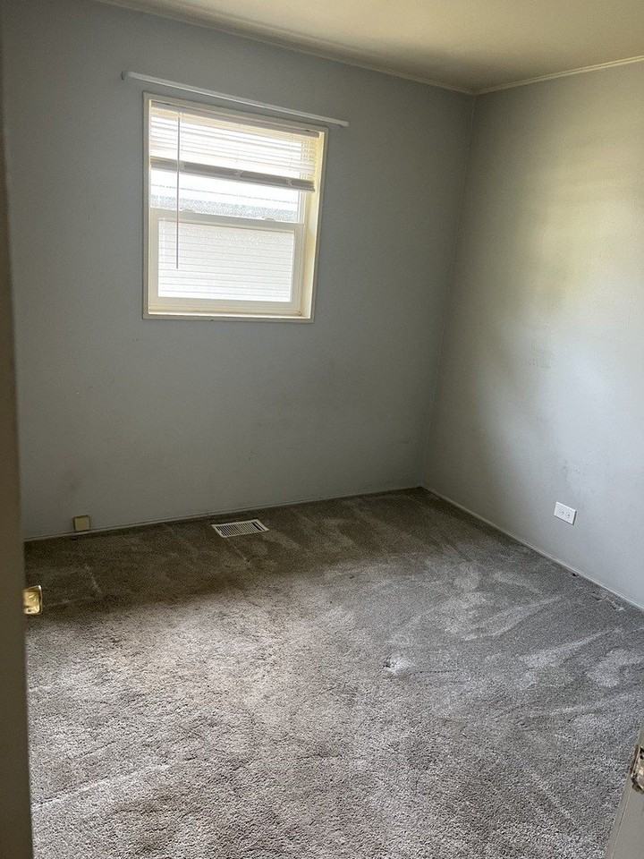 2713 Wilke Rd - Photo 5 of 9