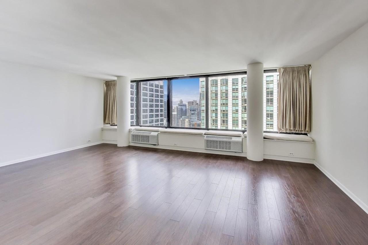 155 N Harbor Dr Apt 5107 #5107 - Photo 3 of 26