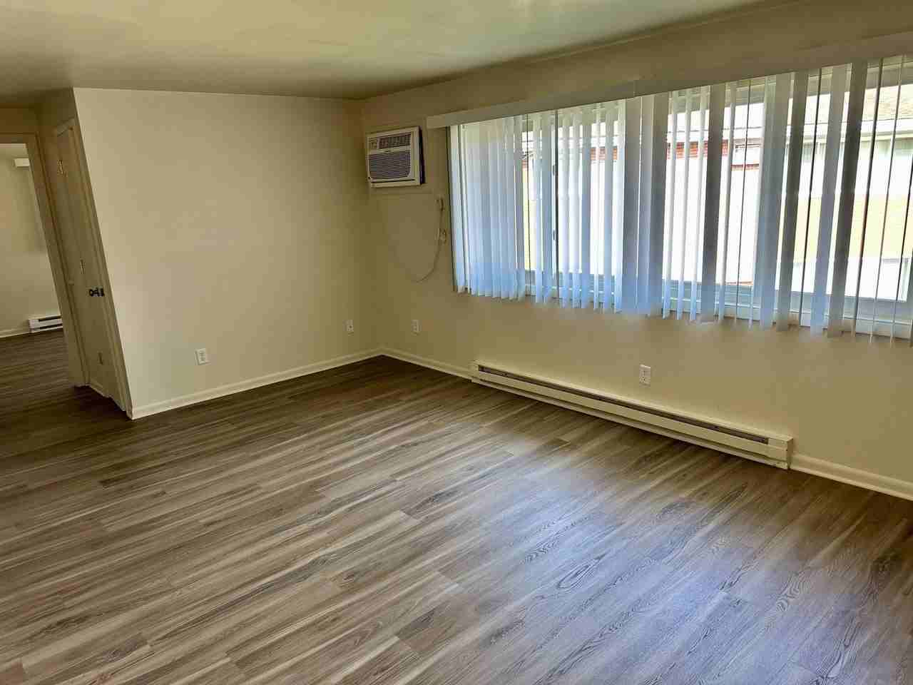 1735 E Duane Blvd Apt 4 #4 - Photo 2 of 6