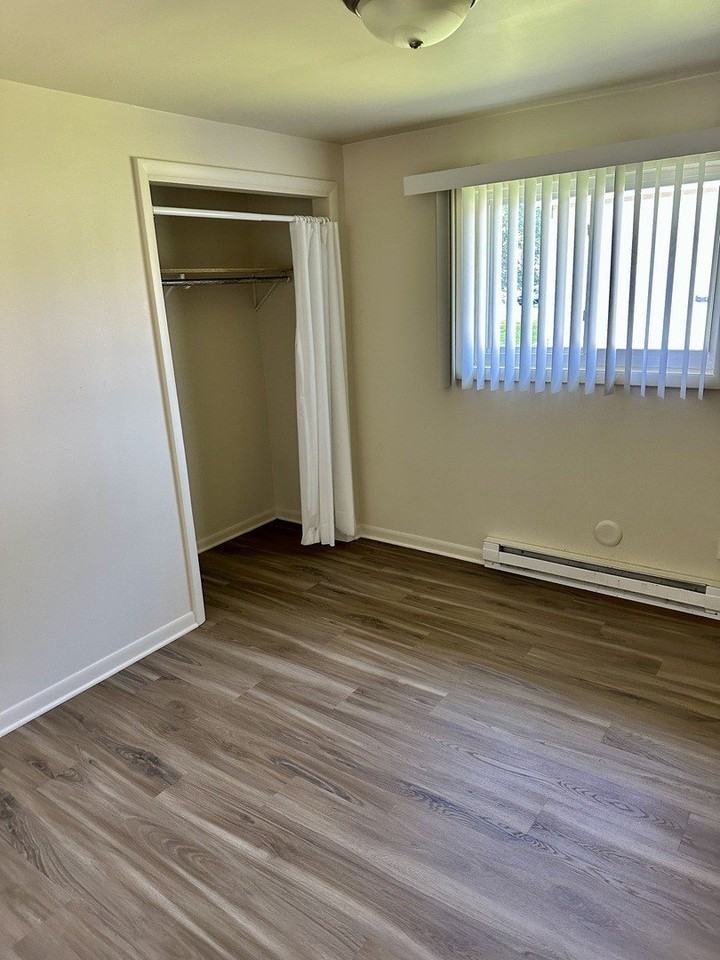 1735 E Duane Blvd Apt 4 #4 - Photo 6 of 6