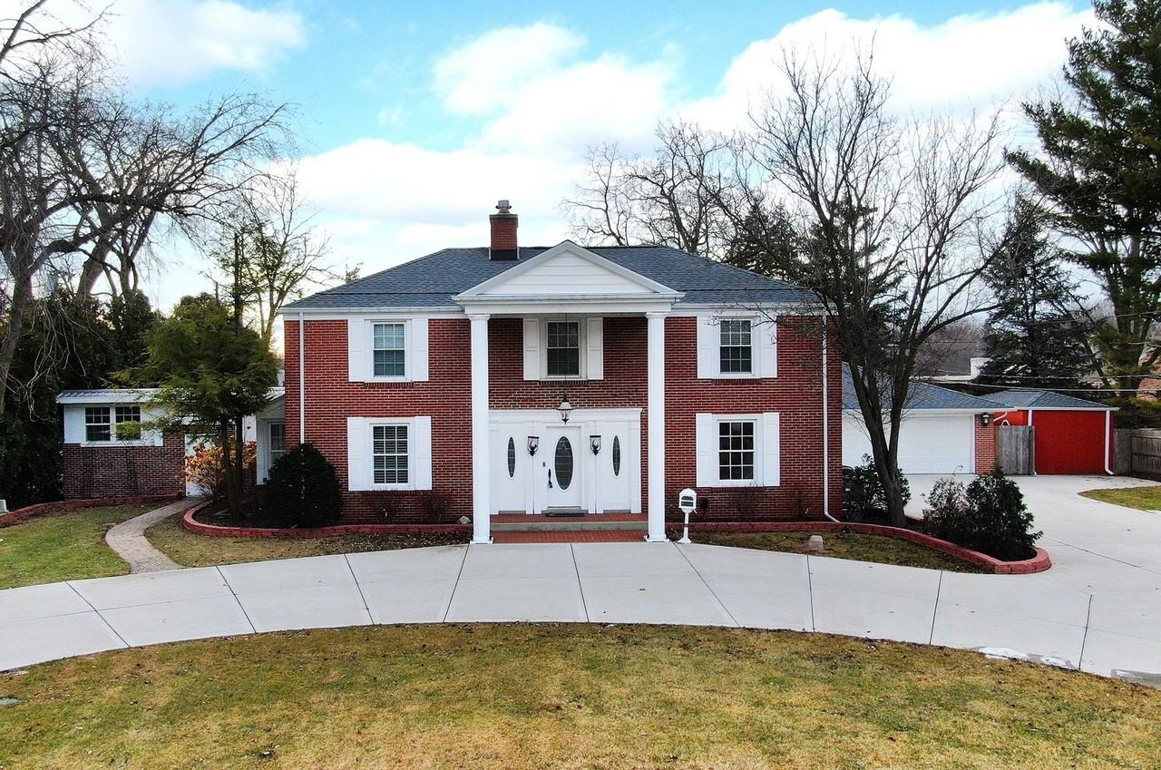 305 N Reed St - Photo 3 of 50