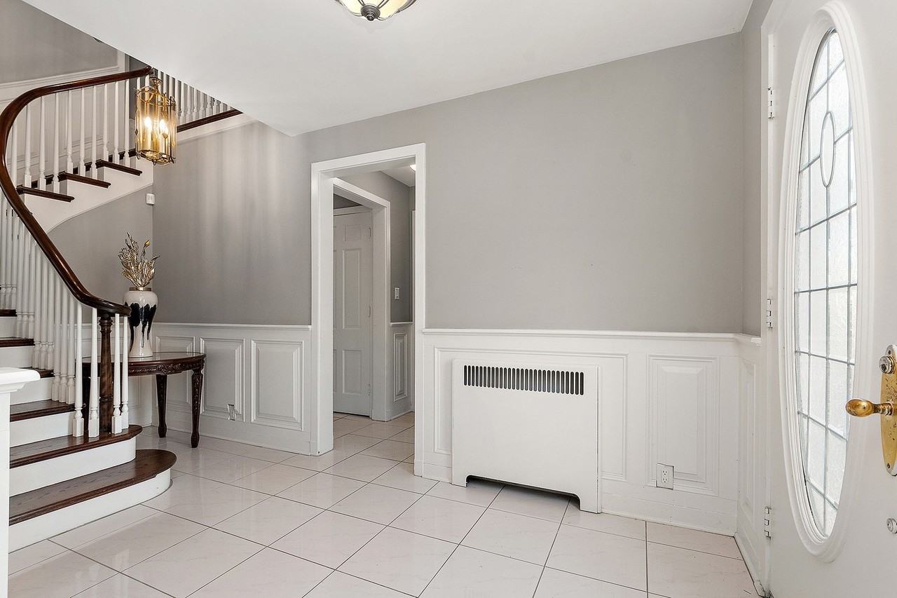 305 N Reed St - Photo 6 of 50