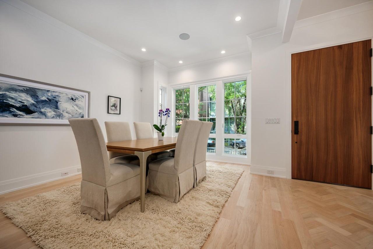 2205 W Huron St - Photo 2 of 34