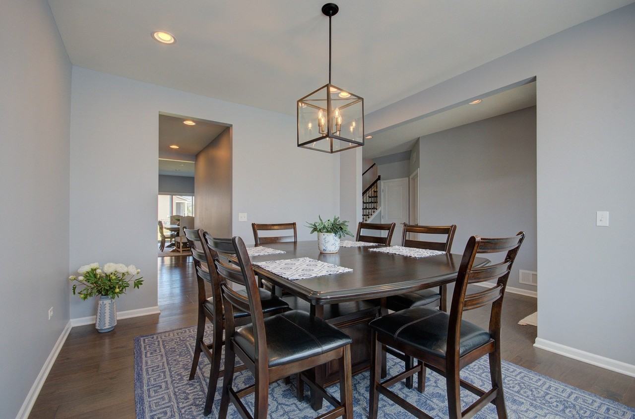 15728 Brookshore Dr - Photo 5 of 36